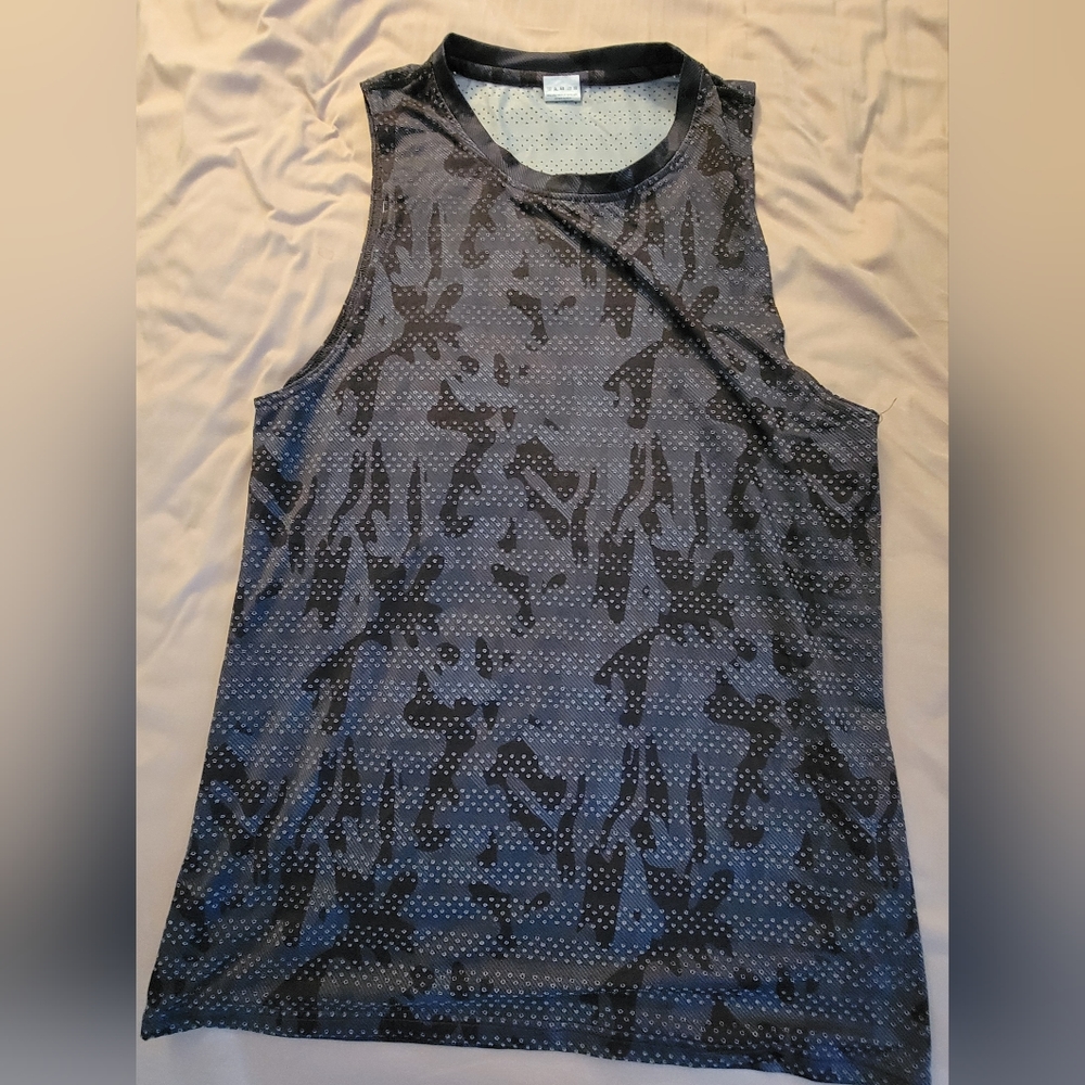 Zyia XL tank